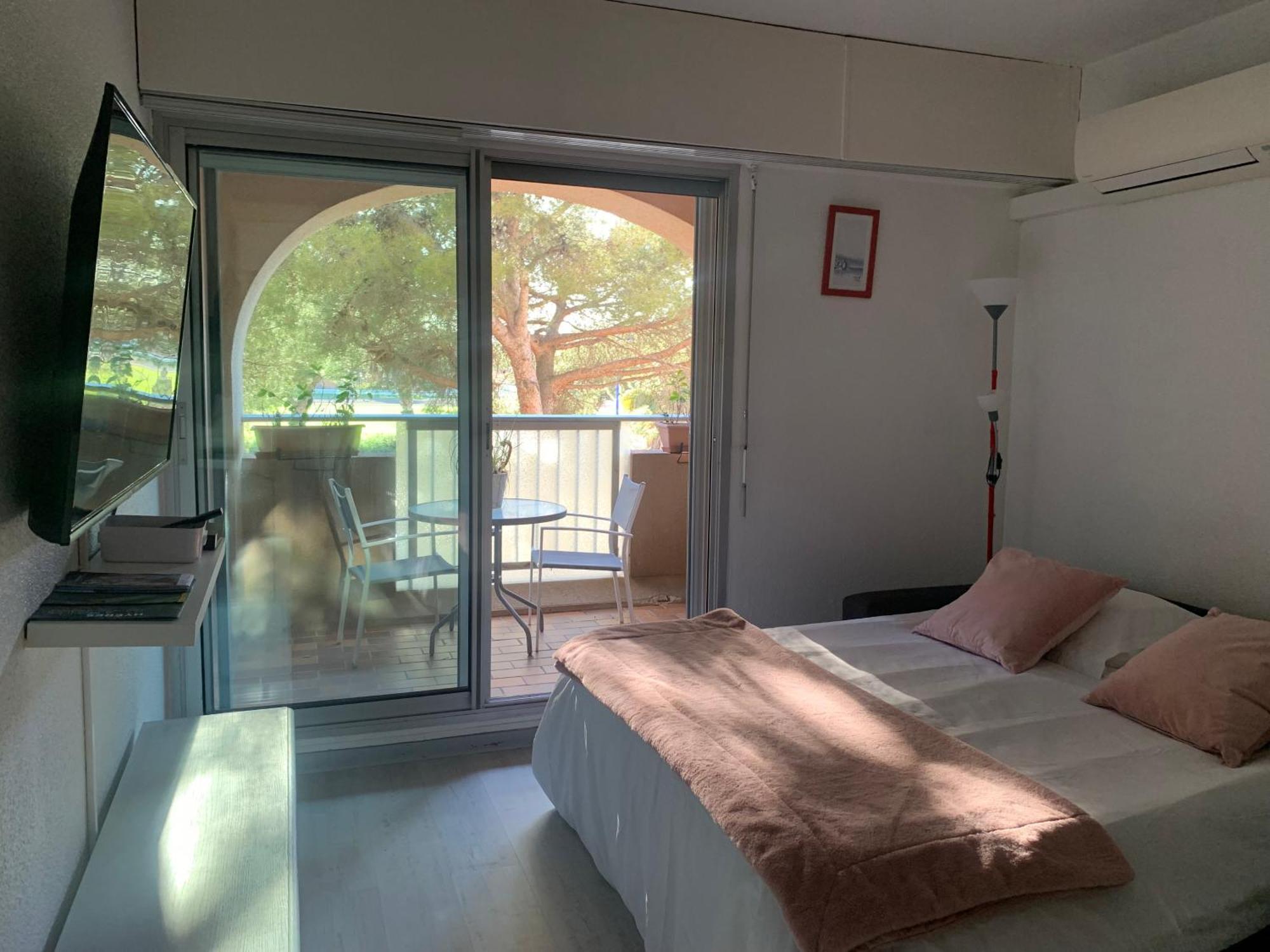 Hyeres Beach Екстер'єр фото