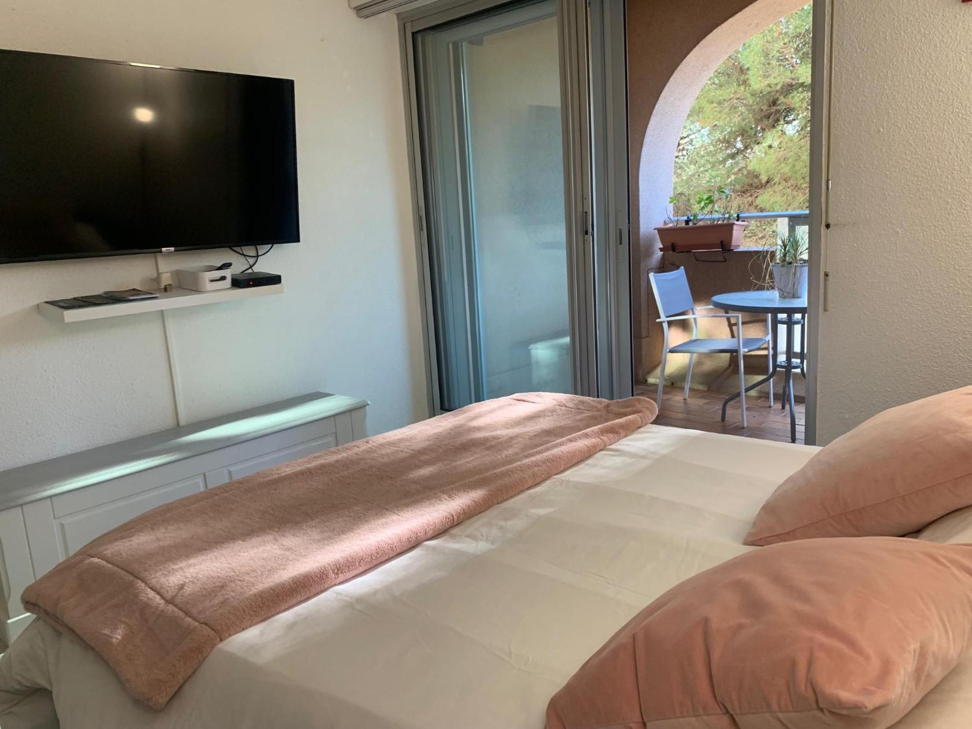 Hyeres Beach Екстер'єр фото